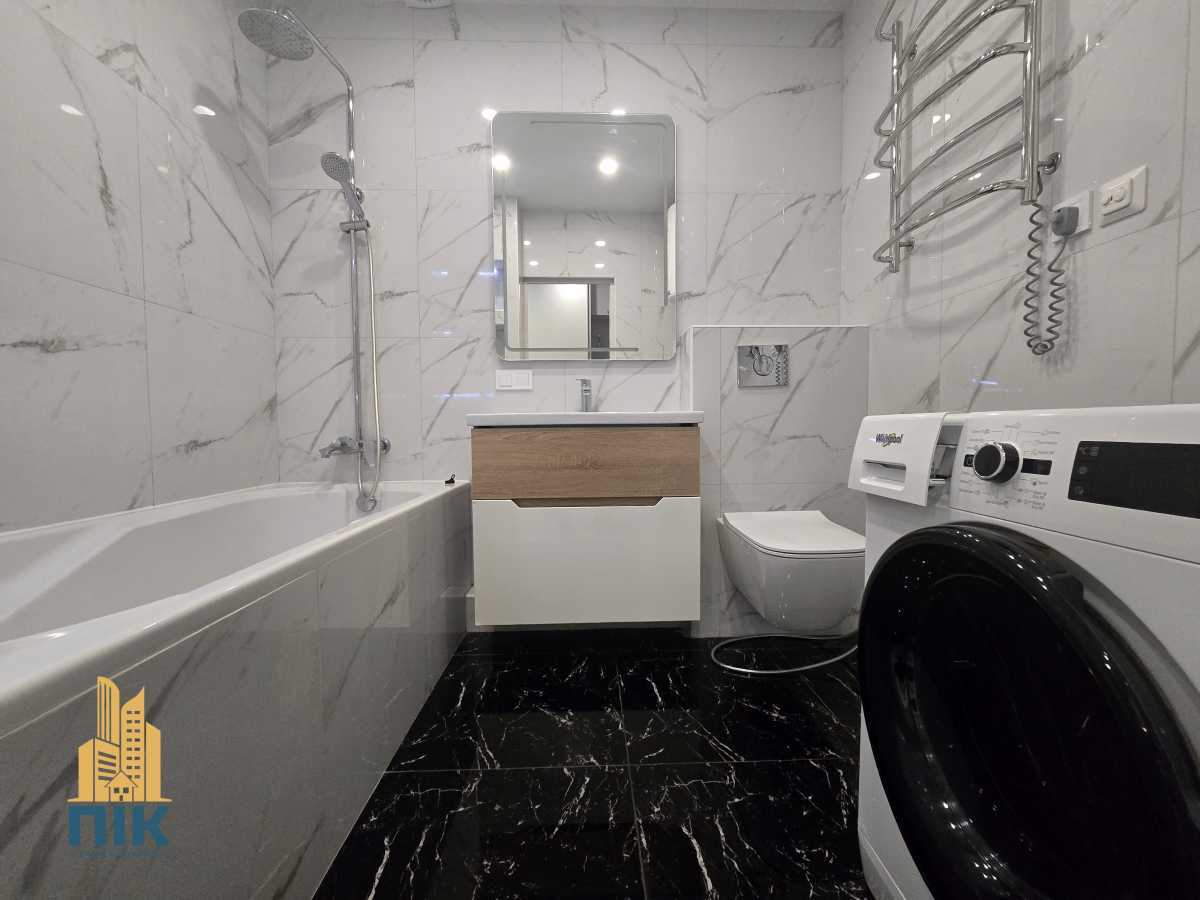 Продажа 1-комнатной квартиры 44 м², Тадея Рыльского бул., 1