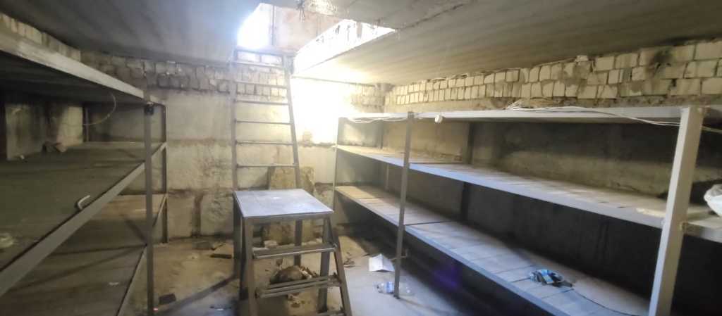 Оренда гаражів 156 м², Пухівська вул., 2