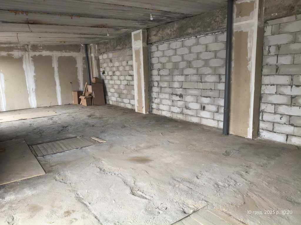 Оренда гаражів 156 м², Пухівська вул., 2