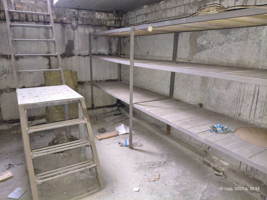 Оренда гаражів 156 м², Пухівська вул., 2