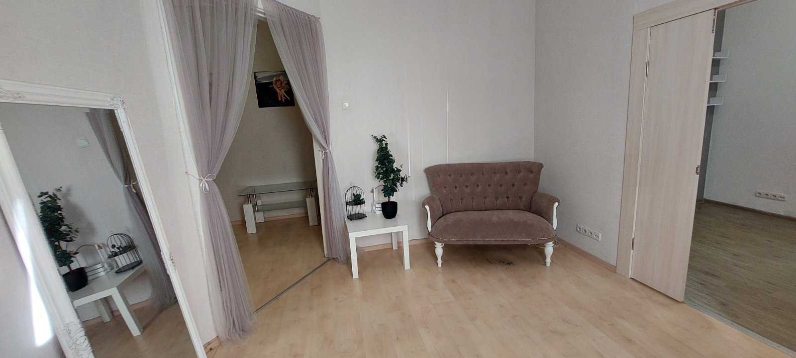 Продаж офісу 40 м², Гоголівська вул., 49