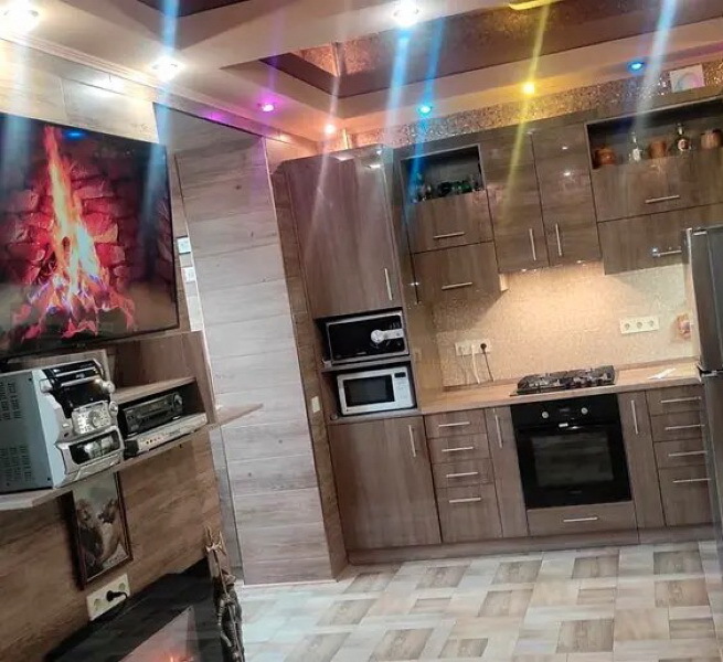 Продажа 3-комнатной квартиры 90 м², Грушевского Михаила ул.