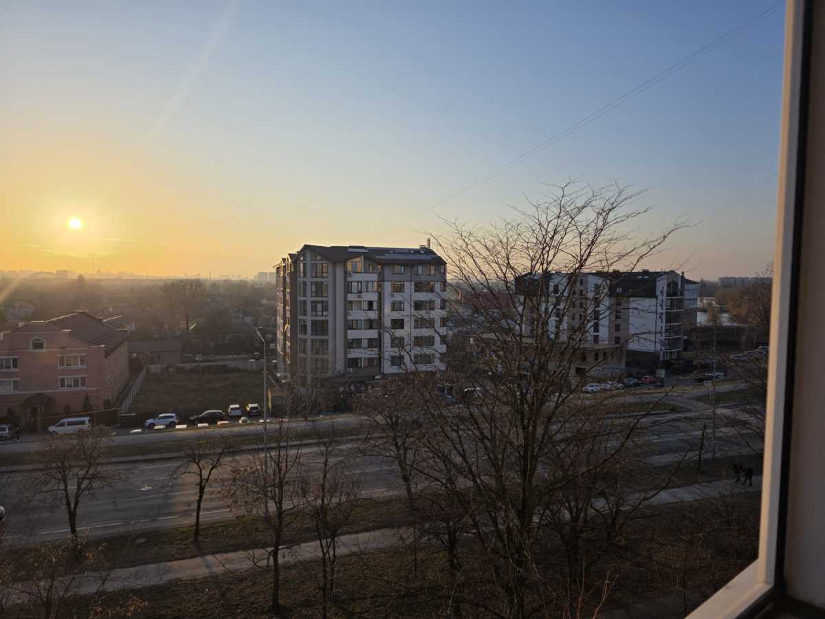 Продажа 1-комнатной квартиры 35.9 м², Радужная ул., 69