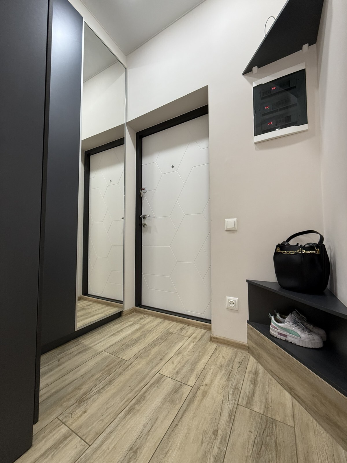 Оренда 2-кімнатної квартири 40 м², ЖК Грані, Будинок 2