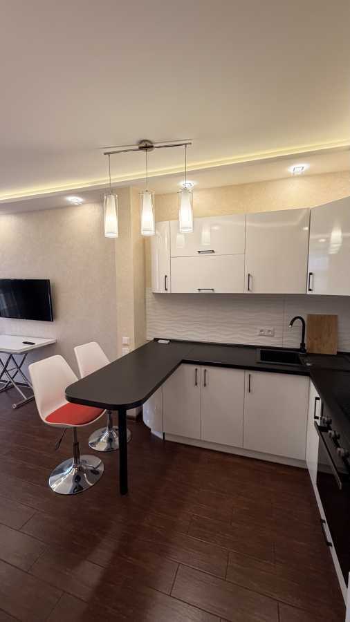 Оренда 1-кімнатної квартири 48 м², Ивана Франка вул., Икинфеева, 30а