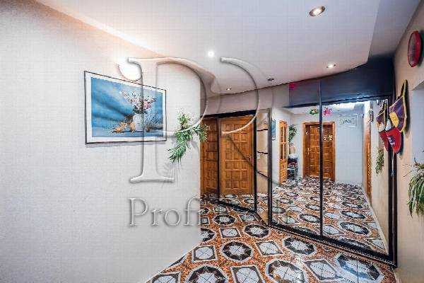 Продажа 3-комнатной квартиры 71 м², Павла Тычины просп., 8