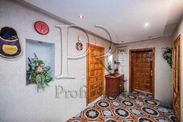 Продажа 3-комнатной квартиры 71 м², Павла Тычины просп., 8
