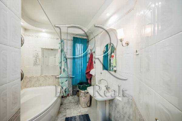 Продажа 3-комнатной квартиры 71 м², Павла Тычины просп., 8