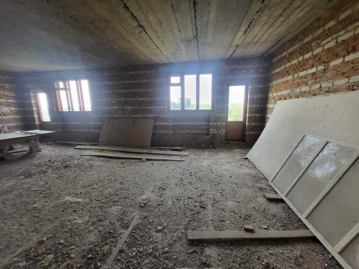 Продаж будинку 400 м², Центральна