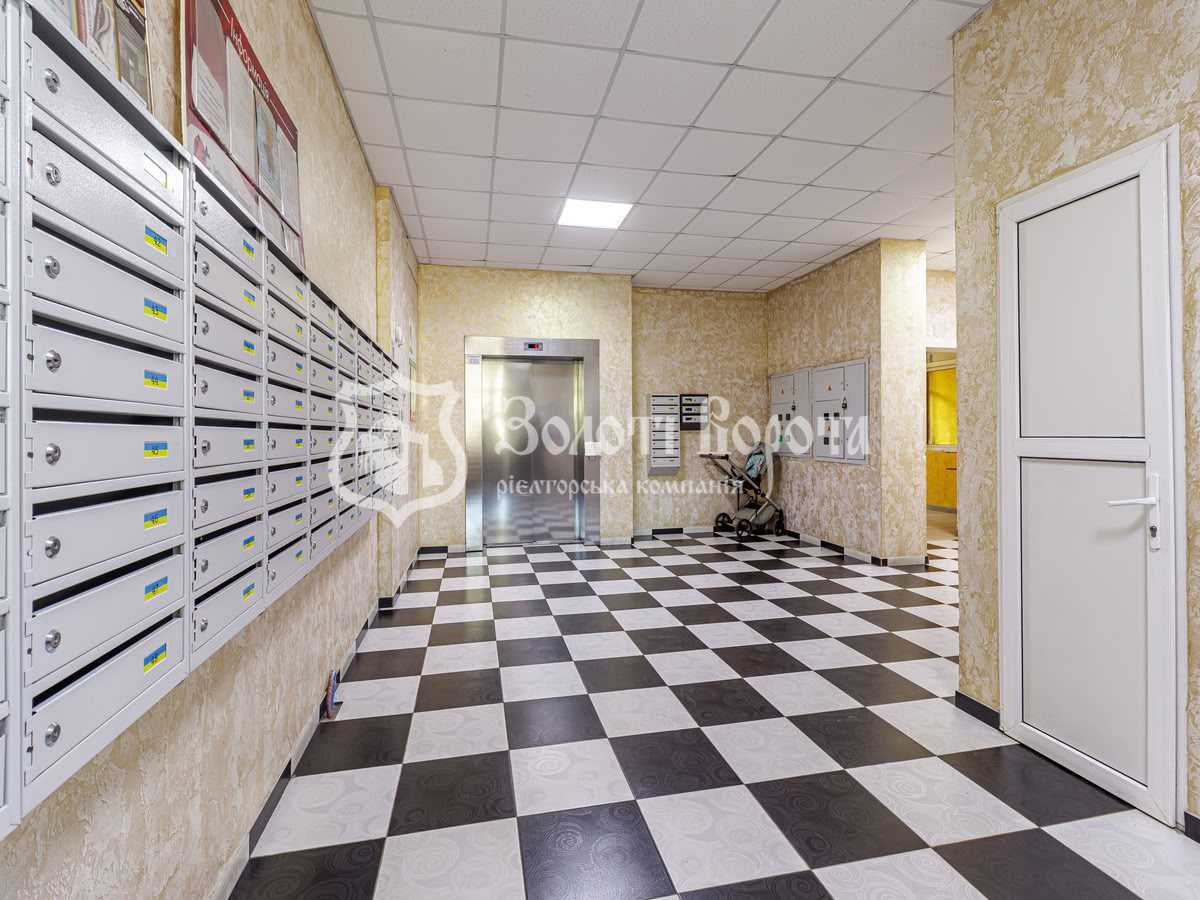 Продаж 1-кімнатної квартири 39 м², Лобачевського пров., 7а