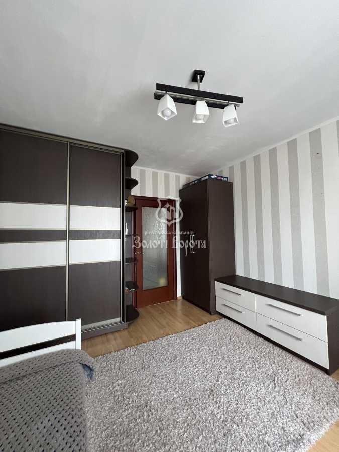 Продажа 3-комнатной квартиры 81.2 м², Новаторов ул., 22В