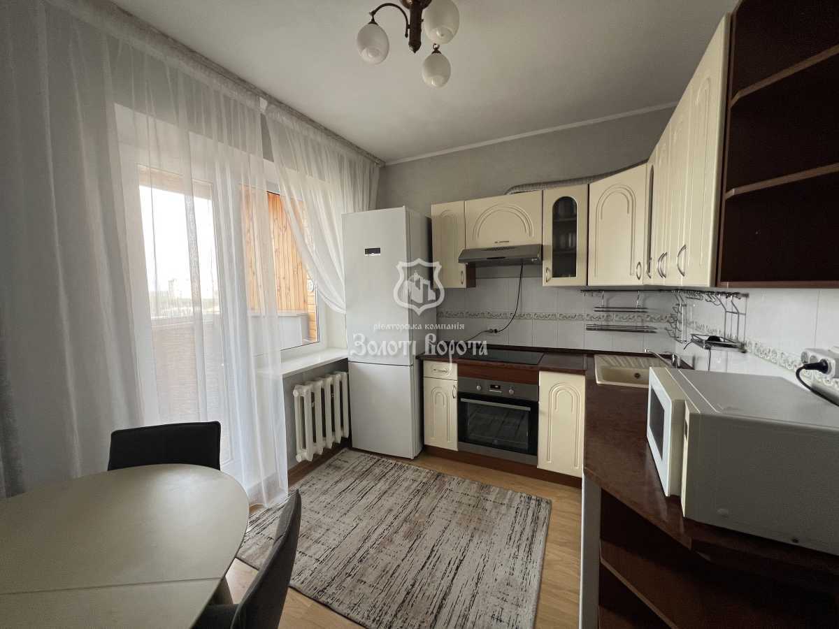 Продажа 3-комнатной квартиры 81.2 м², Новаторов ул., 22В