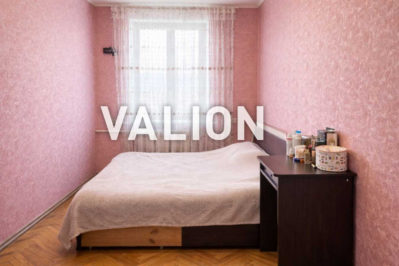 Продаж 3-кімнатної квартири 55.6 м², Новодарницька вул., 23/7