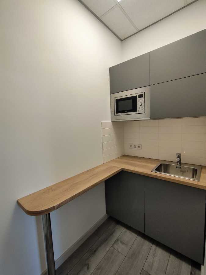 Оренда офісу 190 м², Провіантська вул., 3