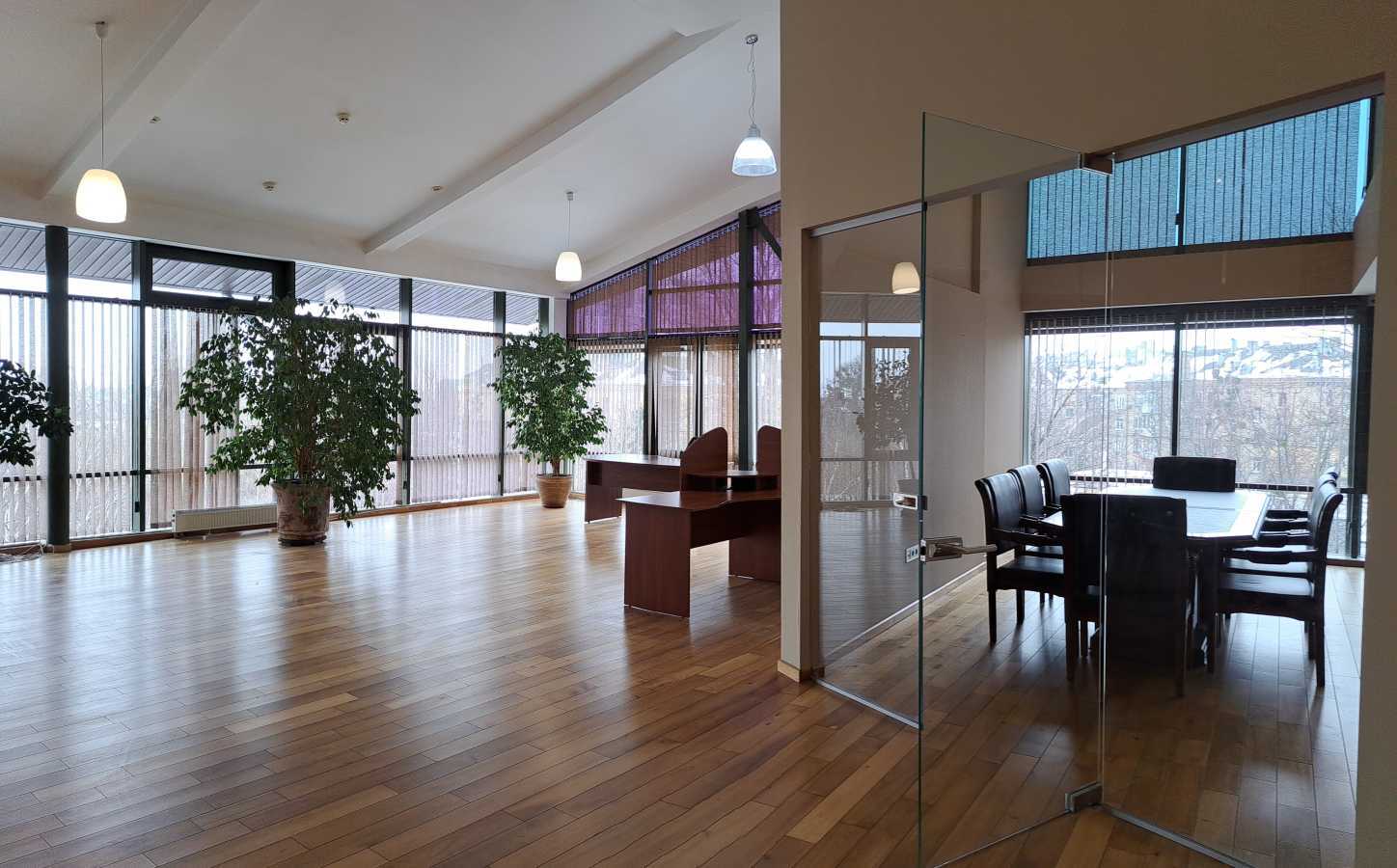 Оренда офісу 900 м², Лейпцизька вул., 3А