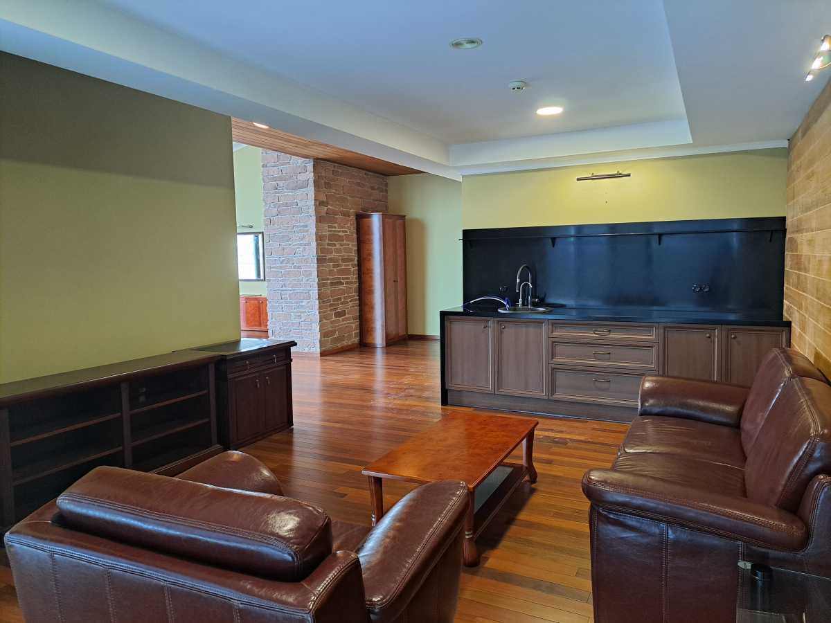 Оренда офісу 900 м², Лейпцизька вул., 3А