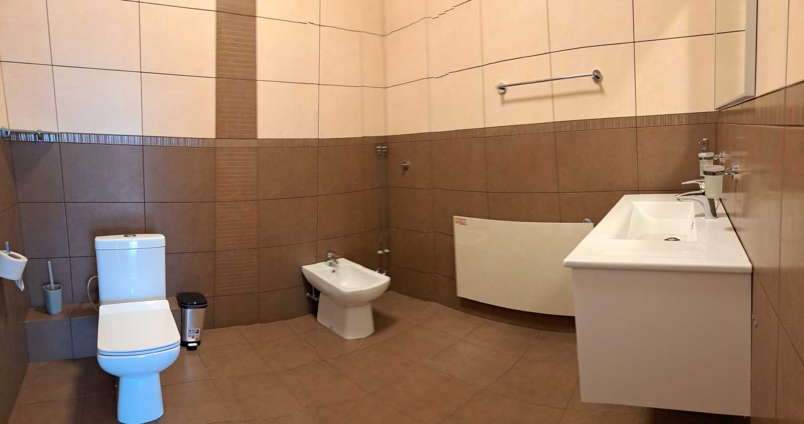 Оренда офісу 900 м², Лейпцизька вул., 3А