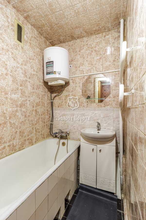 Продажа 2-комнатной квартиры 46 м², Бакинская ул., 37