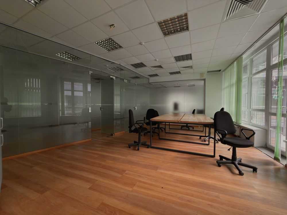 Оренда офісу 350 м², Євгена Коновальця вул., 36д