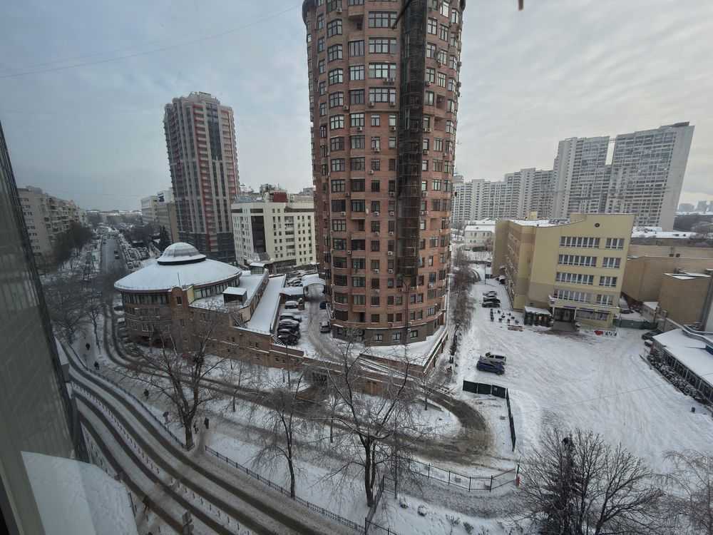 Оренда офісу 350 м², Євгена Коновальця вул., 36д