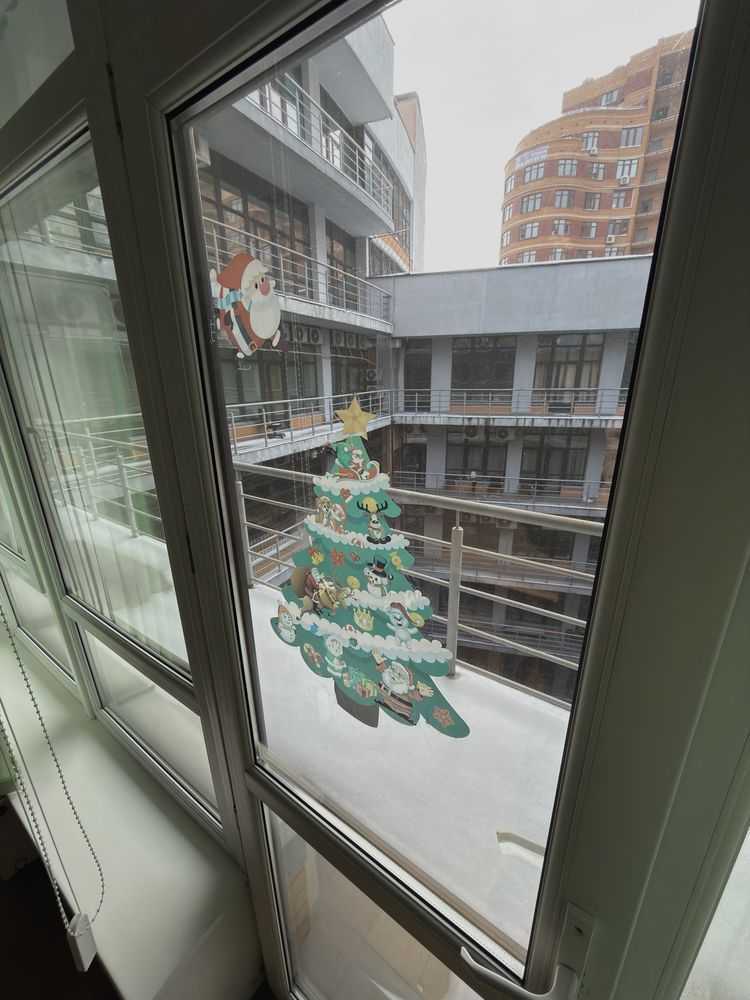 Оренда офісу 350 м², Євгена Коновальця вул., 36д