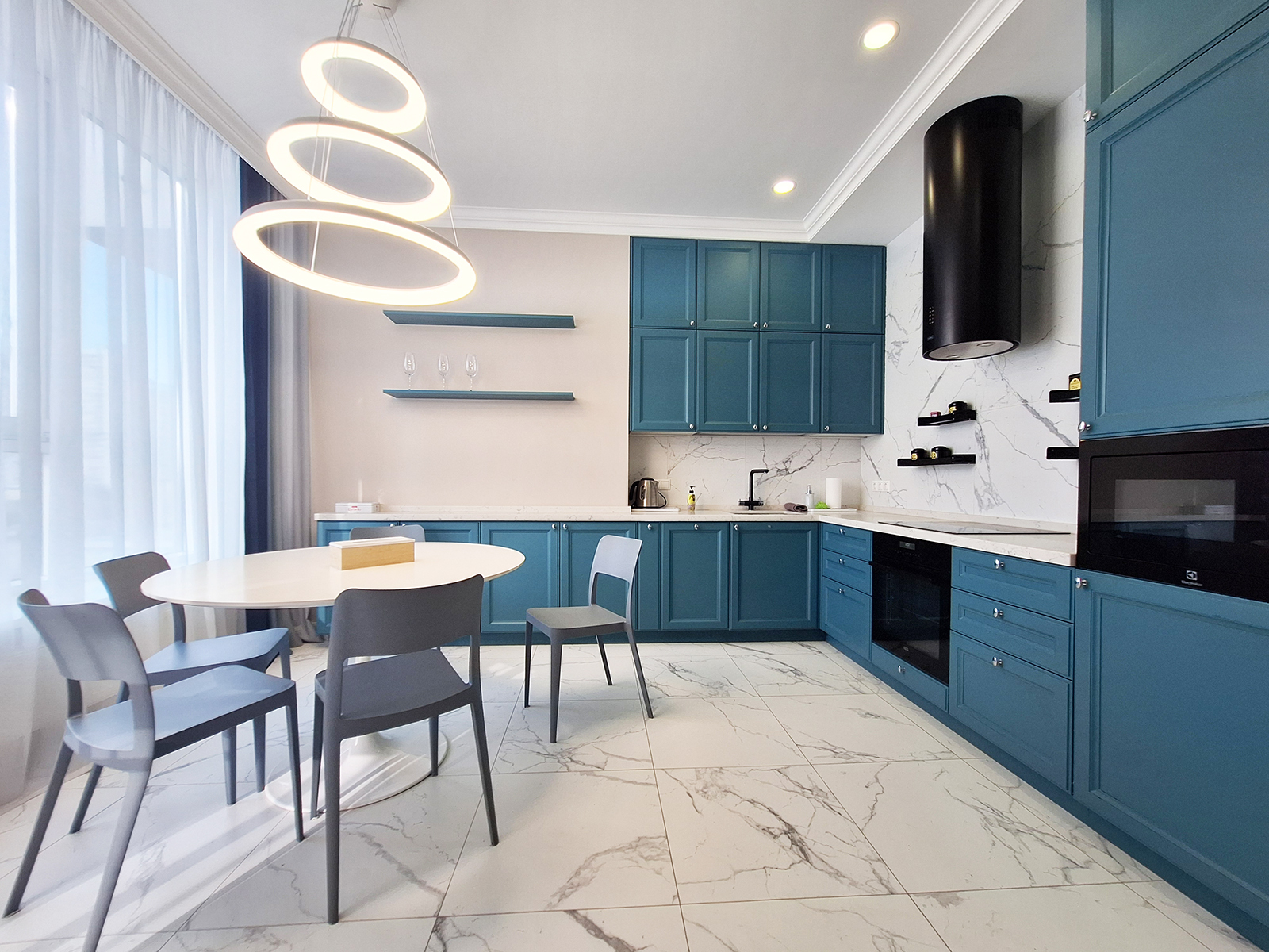 Аренда 2-комнатной квартиры 87 м², Джона Маккейна ул., 26