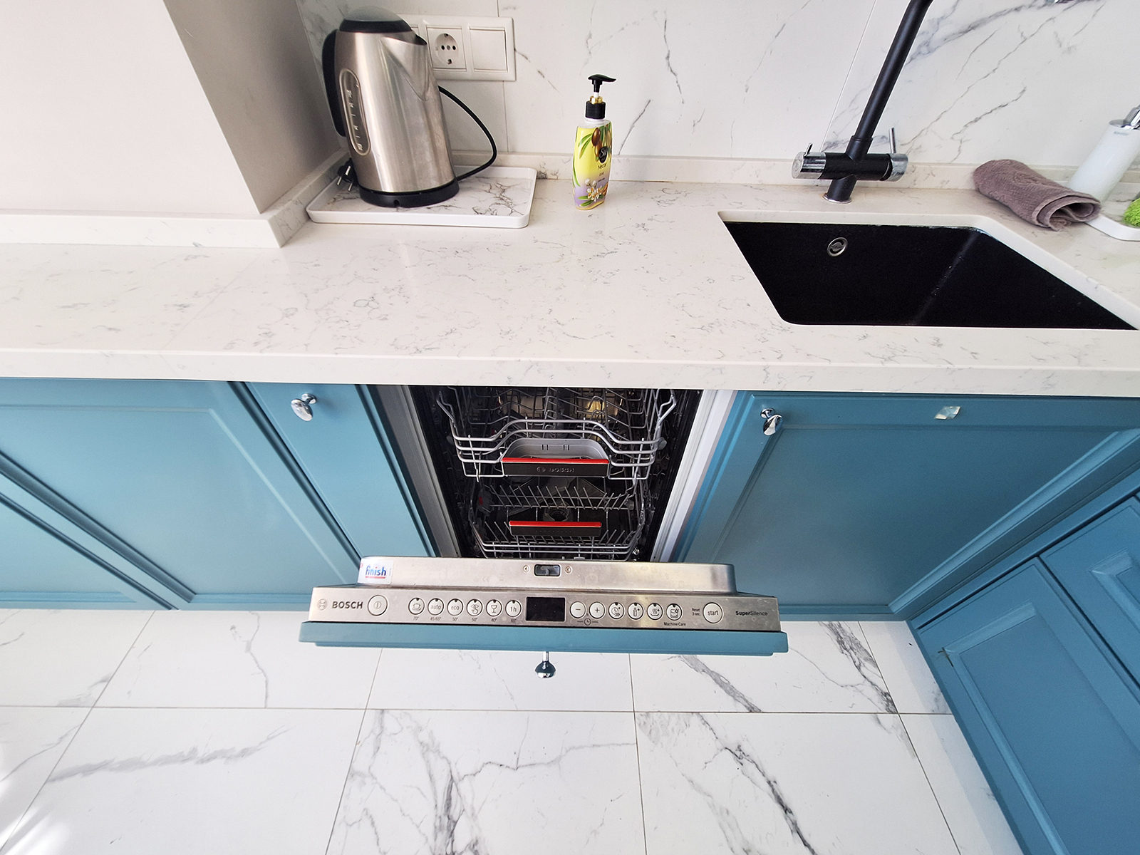 Аренда 2-комнатной квартиры 87 м², Джона Маккейна ул., 26