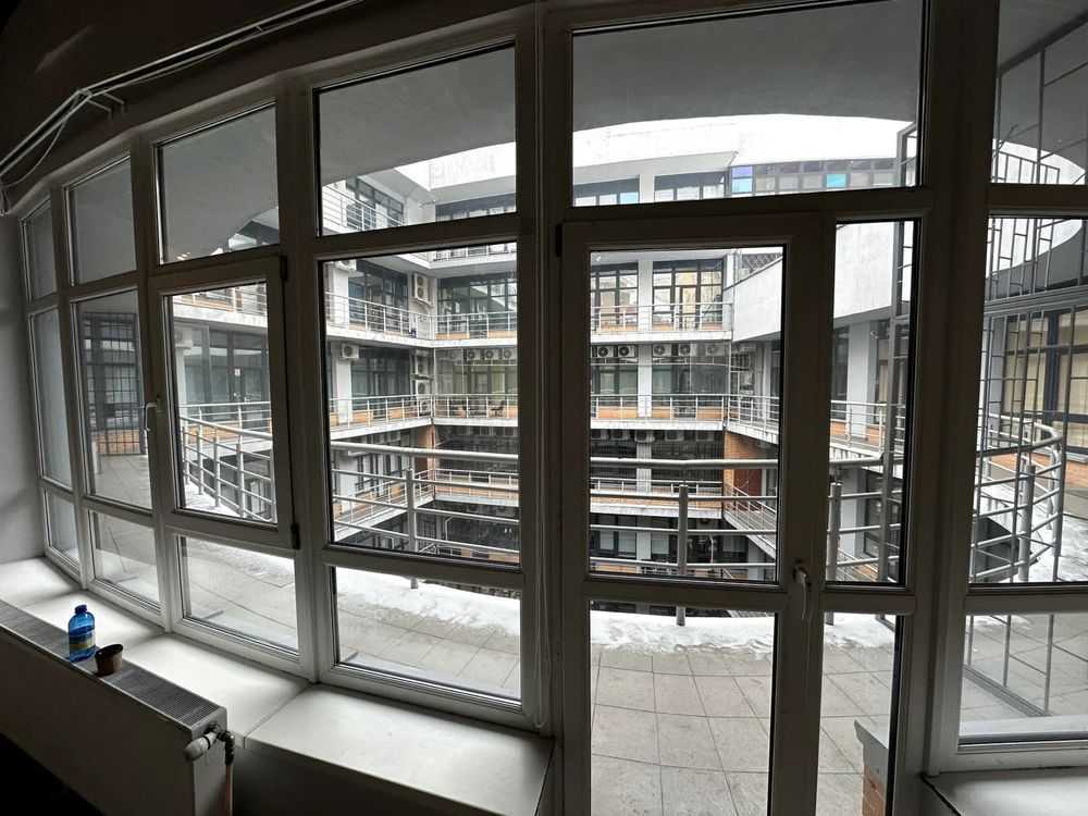 Аренда магазина 150 м², Евгения Коновальца ул., 36Д