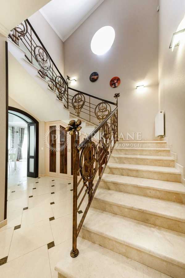 Продаж будинку 300 м², Прикордонна вул.