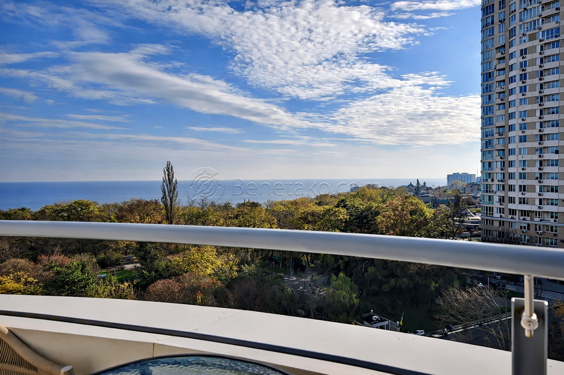 Оренда 3-кімнатної квартири 120 м², Літературна вул., 1А