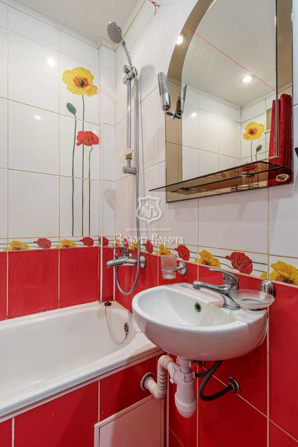 Продаж 3-кімнатної квартири 54.4 м², Щусєва вул., 12