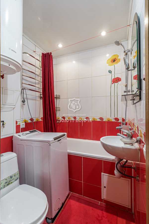 Продаж 3-кімнатної квартири 54.4 м², Щусєва вул., 12