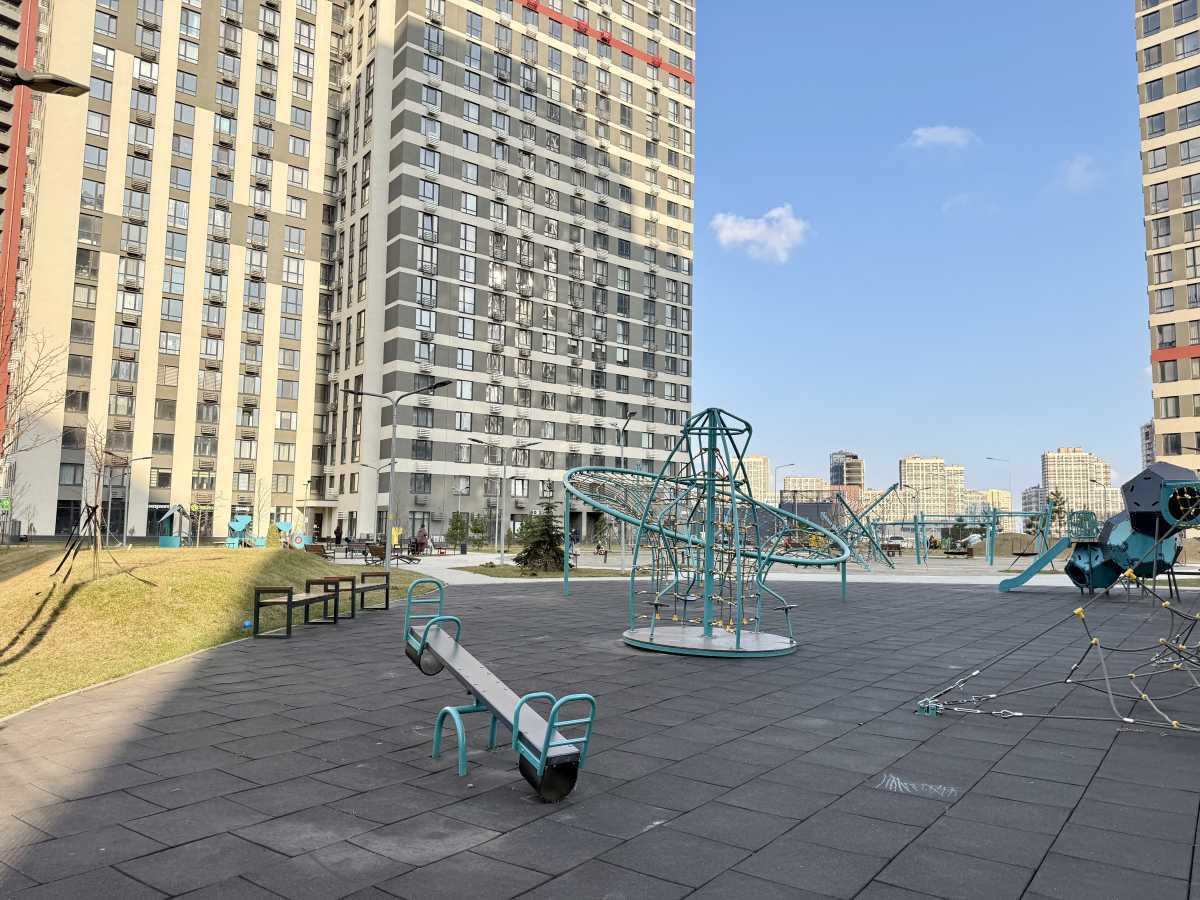 Продаж 2-кімнатної квартири 77 м², Всеволода Змієнко вул., Змієнка, 19