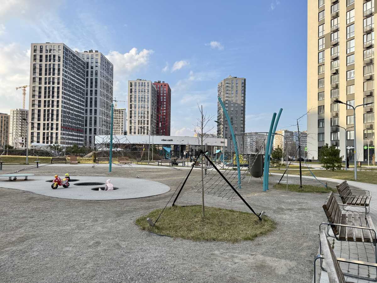 Продаж 2-кімнатної квартири 77 м², Всеволода Змієнко вул., Змієнка, 19