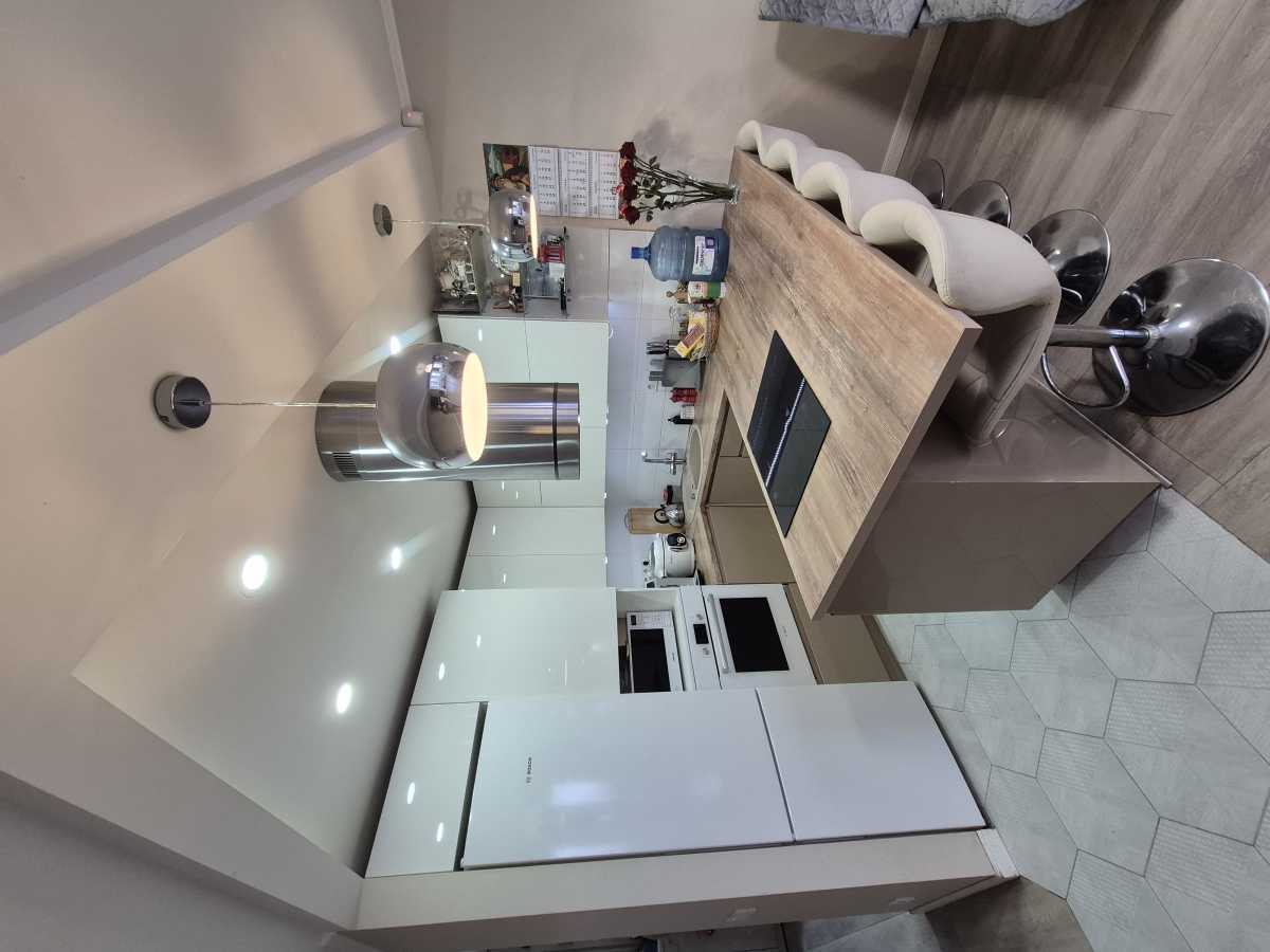 Продажа 3-комнатной квартиры 79 м², Азербайджанская ул., 16/1