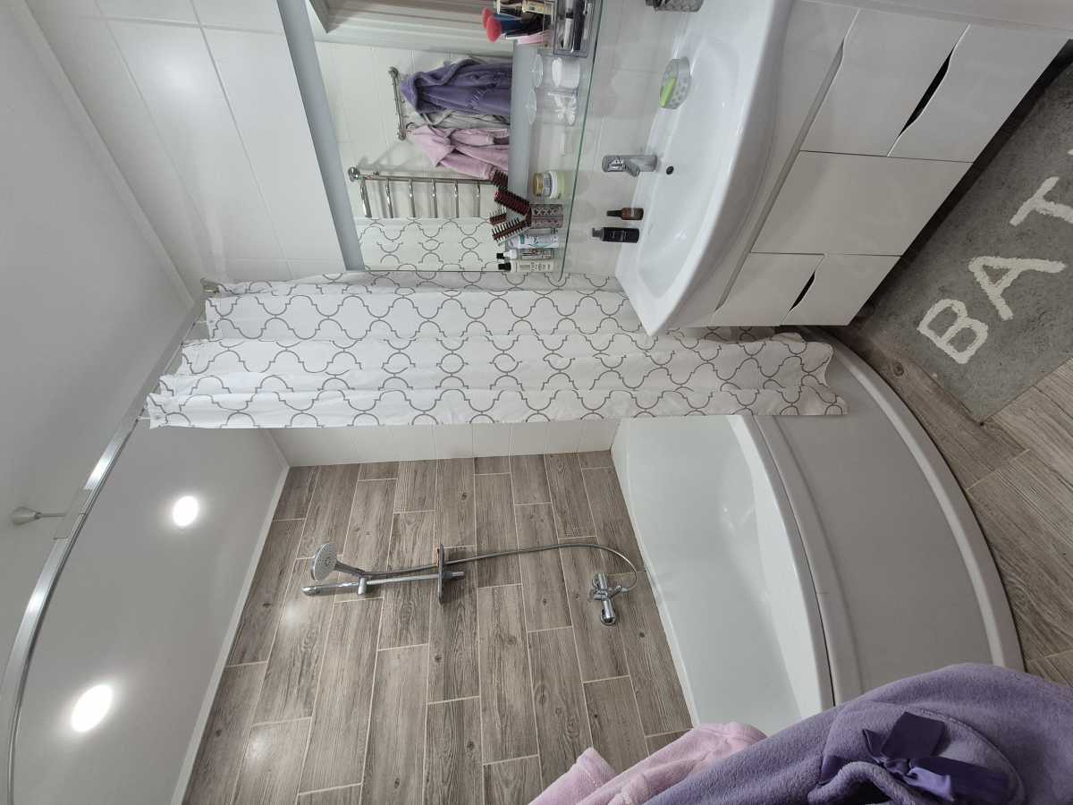 Продажа 3-комнатной квартиры 79 м², Азербайджанская ул., 16/1