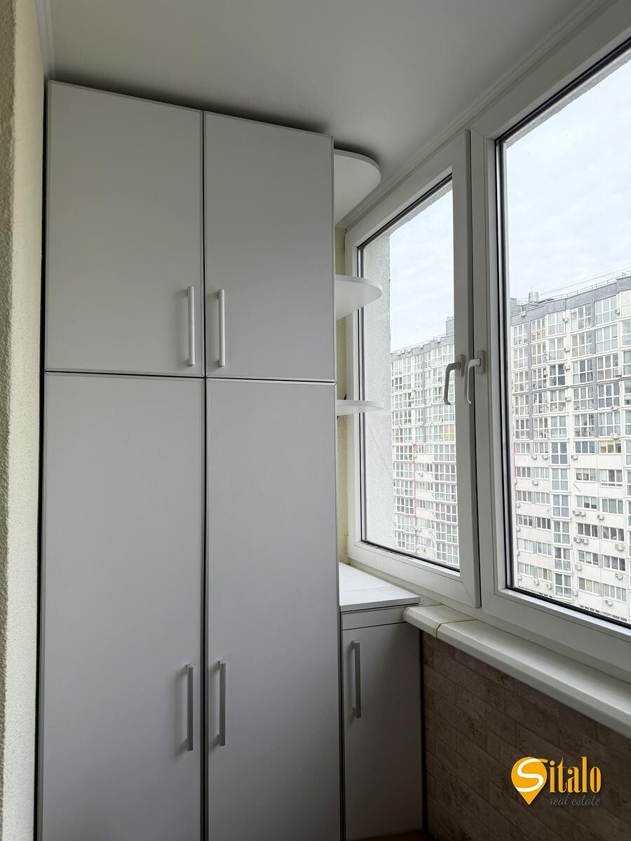 Продаж 2-кімнатної квартири 67 м², Драгоманова вул., 2Б