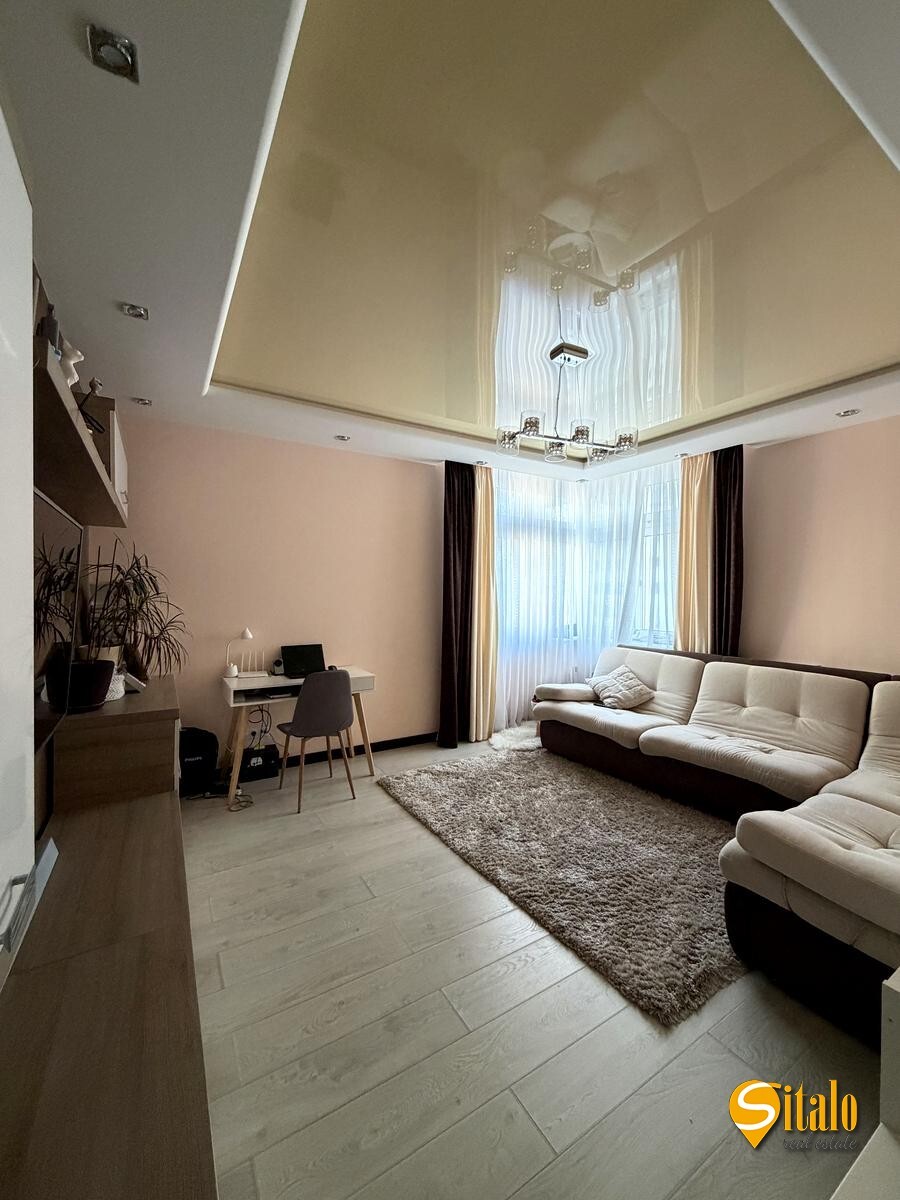 Продаж 2-кімнатної квартири 67 м², Драгоманова вул., 2Б