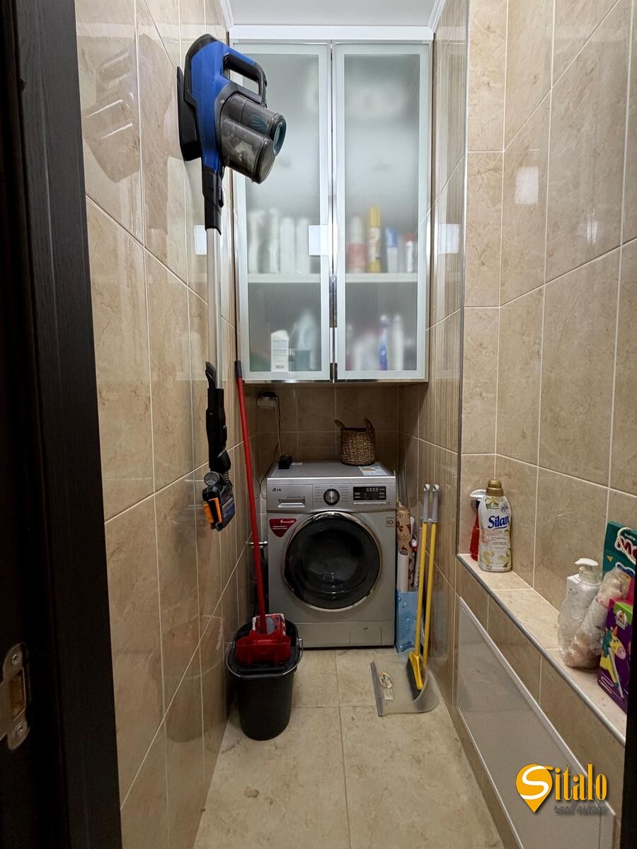 Продаж 2-кімнатної квартири 67 м², Драгоманова вул., 2Б