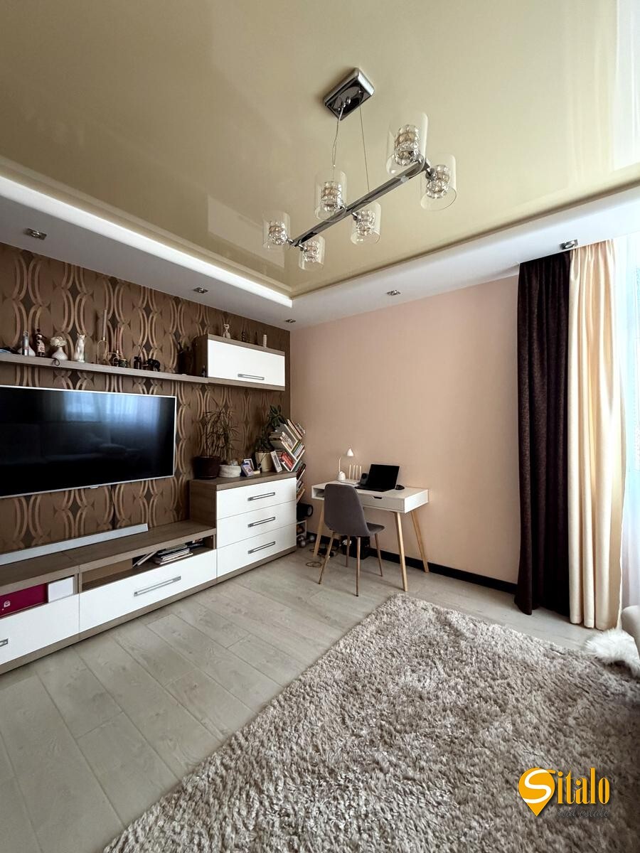 Продаж 2-кімнатної квартири 67 м², Драгоманова вул., 2Б