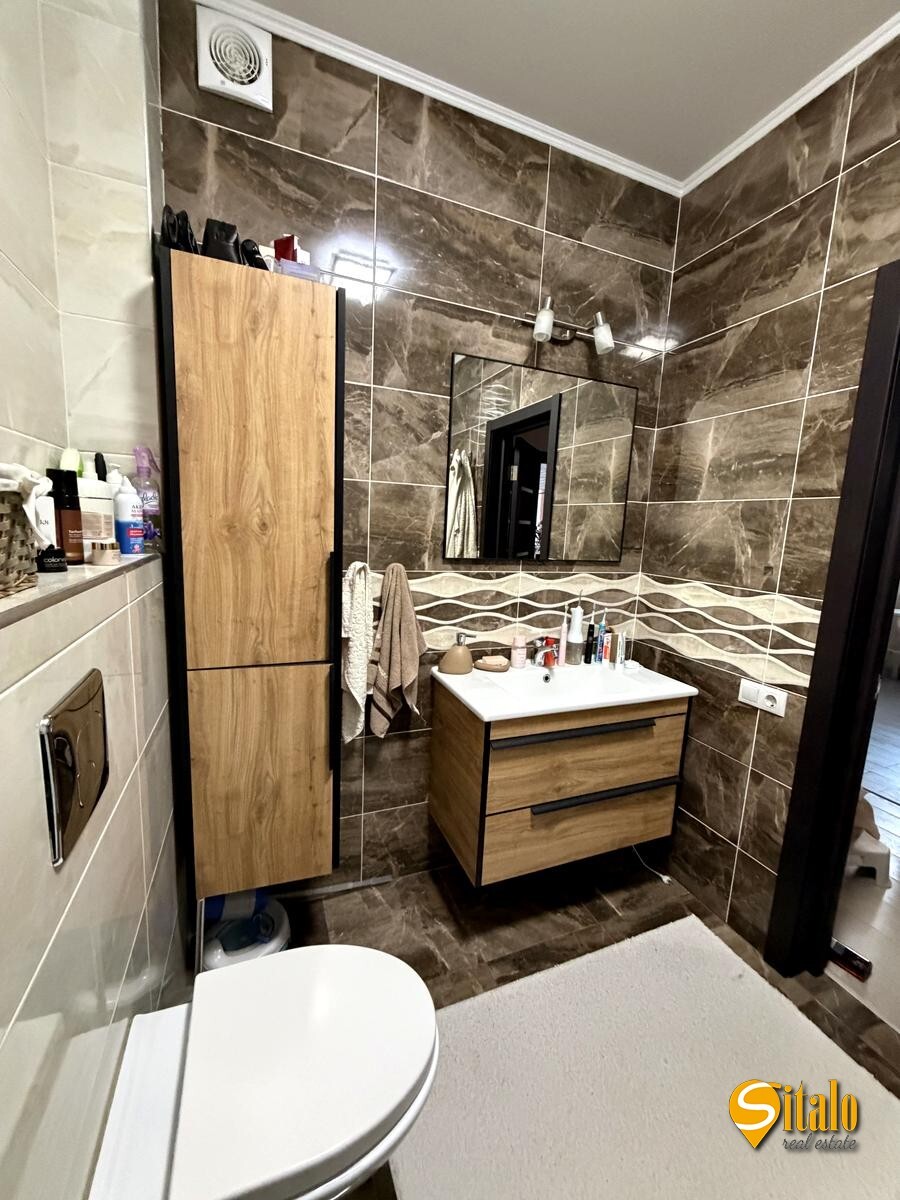 Продаж 2-кімнатної квартири 67 м², Драгоманова вул., 2Б