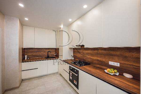 Продажа 2-комнатной квартиры 61 м², Боголюбова ул., 9А, 9Б