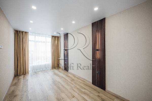 Продажа 2-комнатной квартиры 61 м², Боголюбова ул., 9А, 9Б