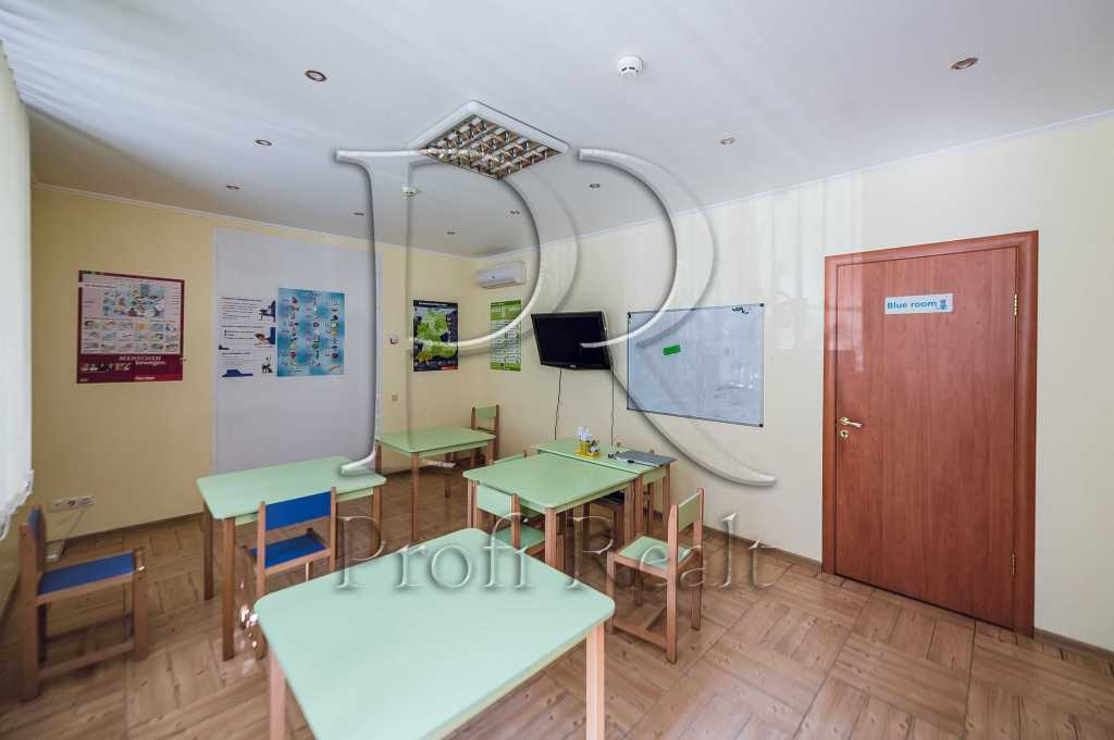 Продаж приміщення вільного призначення 150 м², Салютна вул., 1Б
