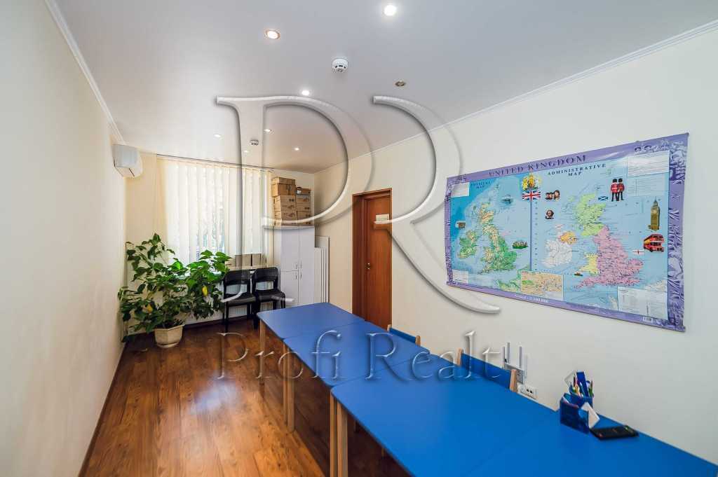 Продаж приміщення вільного призначення 150 м², Салютна вул., 1Б