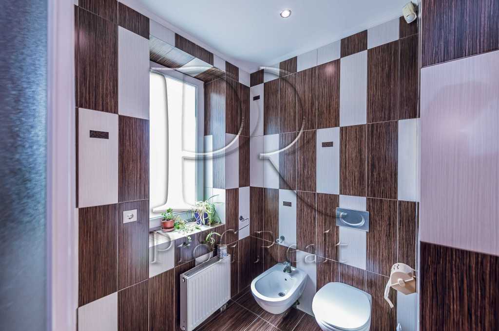 Продаж приміщення вільного призначення 150 м², Салютна вул., 1Б