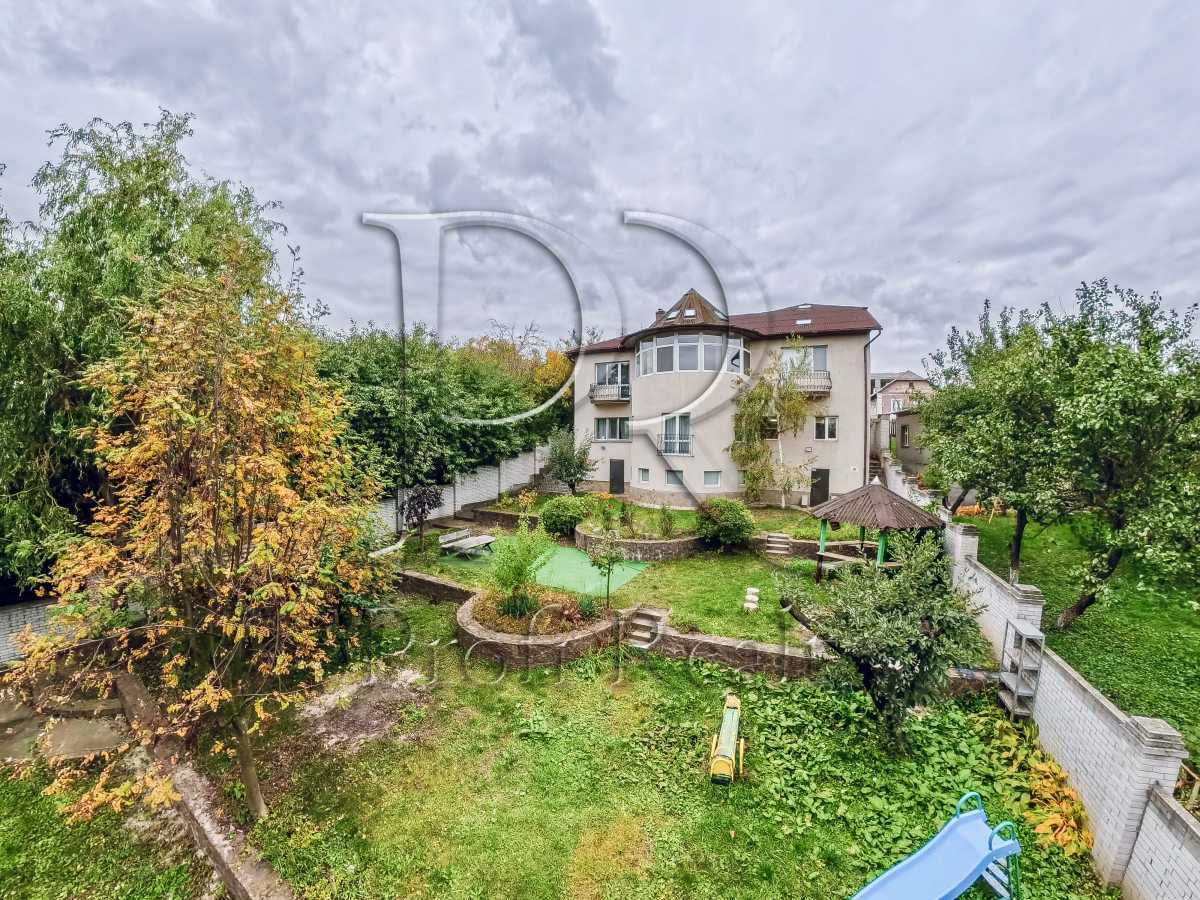 Продаж будинку 568 м², Нечуя-Левицького вул.