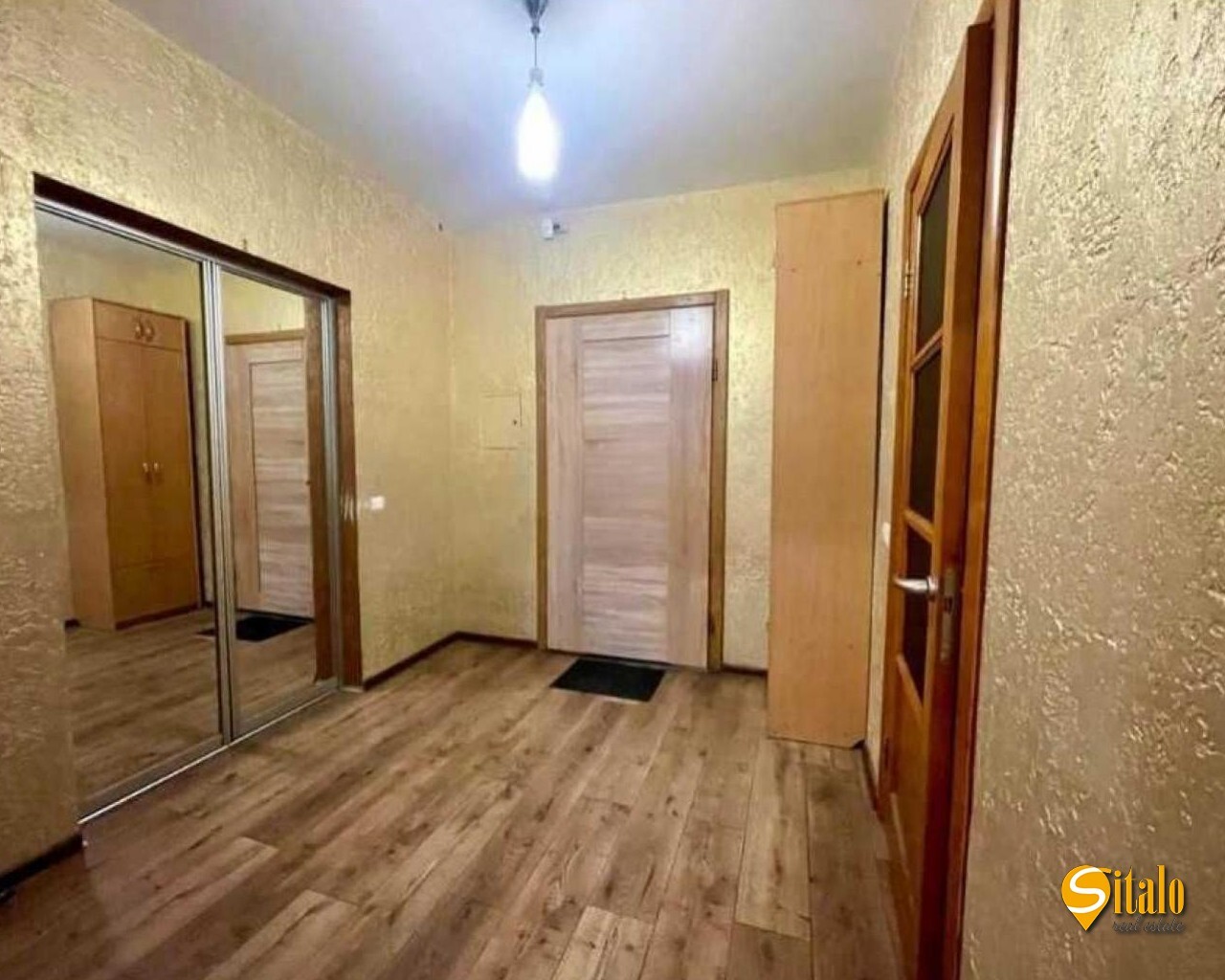 Продаж 1-кімнатної квартири 51 м², Драгоманова вул., 2А