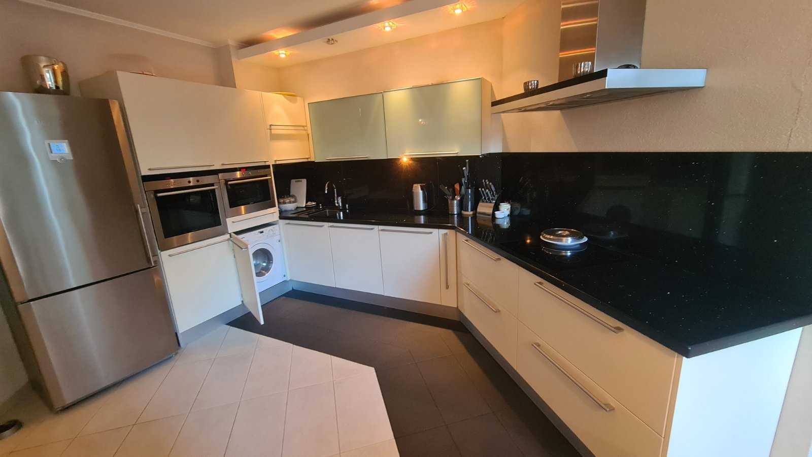 Продажа 3-комнатной квартиры 96 м², Николая Амосова ул., 4