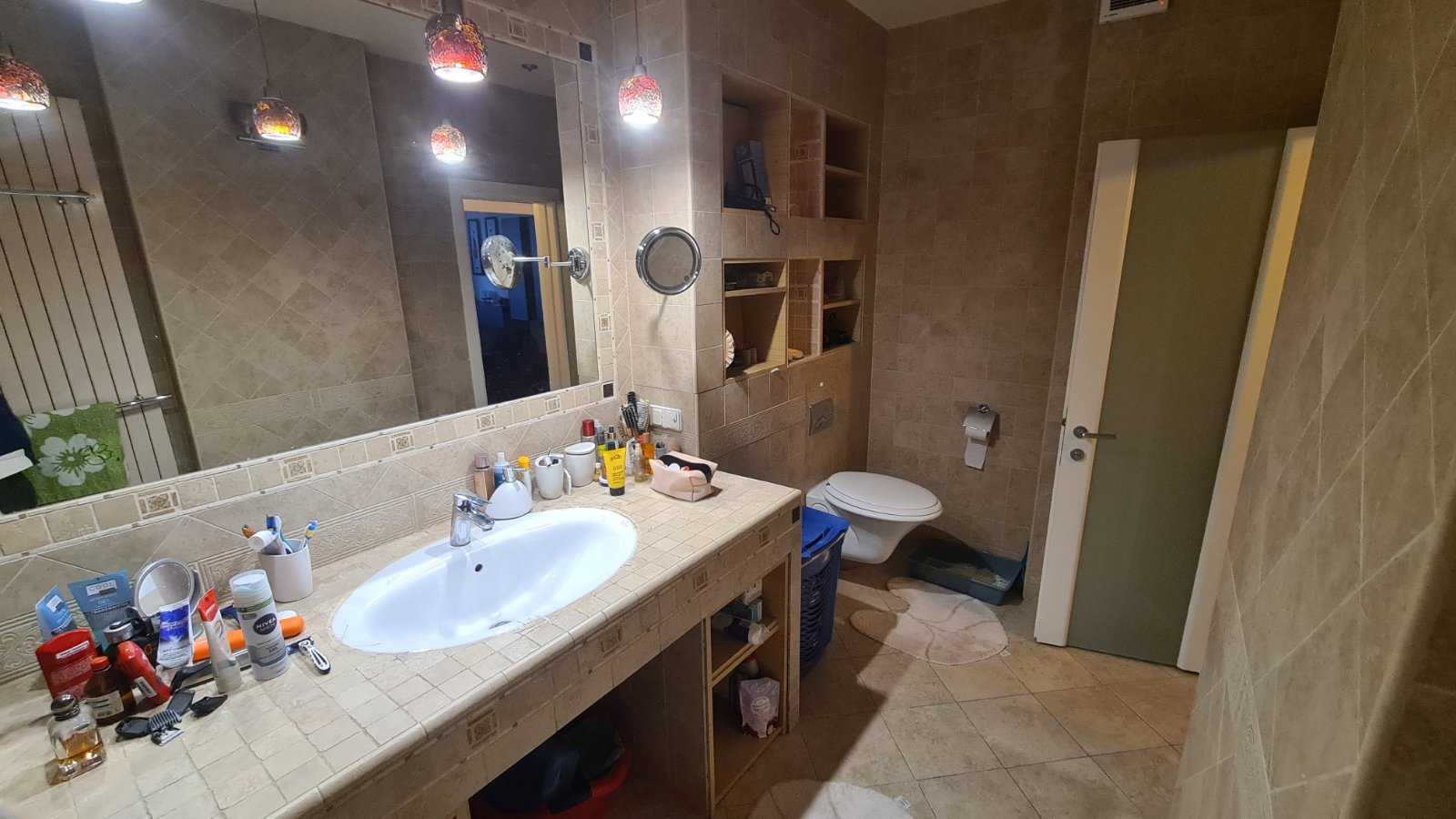 Продажа 3-комнатной квартиры 96 м², Николая Амосова ул., 4